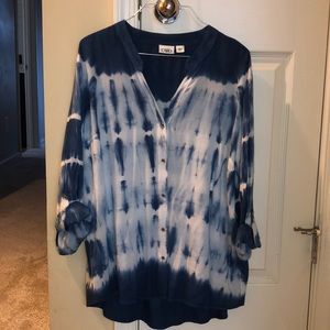 Blue/white tie dye button up blouse